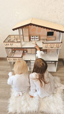 Domek dla lalek Barbie Garden Residence - 3 piętra z jasnymi meblami